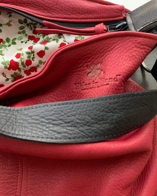 BUCKET BAG WITH POCKET (IN RED)